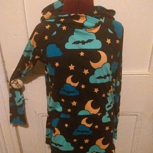 (2 for $20❤️) Halloween LuLaRoe Amber hoodie with kangaroo pocket, size S.